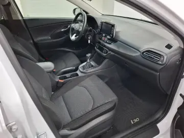 HYUNDAI I30 1.5 110CP Highway