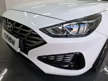 HYUNDAI I30 1.5 110CP Highway