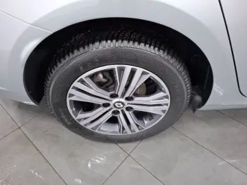 RENAULT MEGANE 1.3 TCe 140CP equilibre