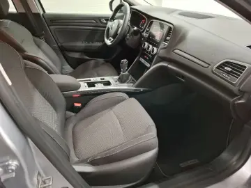 RENAULT MEGANE 1.3 TCe 140CP equilibre