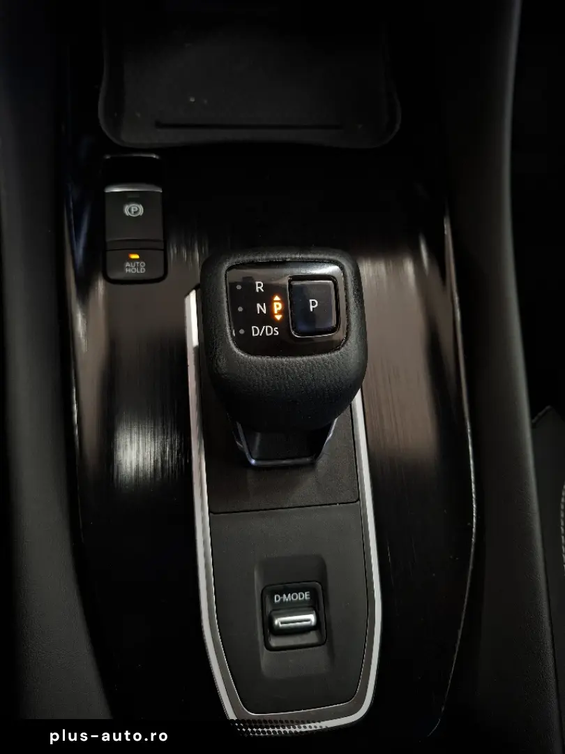 NISSAN QASHQAI 1.3 156CP mild-hybr N-Connecta X-Tronic