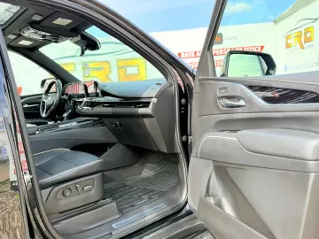 Cadillac Escalade 4WD Sport Fab.-2023 6.2 V8 426 Cp
