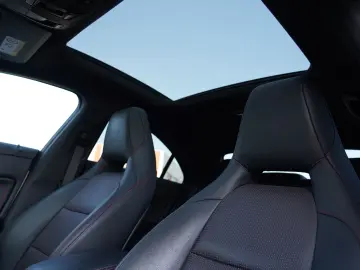 Mercedes-Benz CLA220 4Matic 2017 Euro 6 AMG-Packet FULL