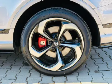 Bentley Bentayga S   Fab.- 11.2024   4.0 Benzina 559 Cp