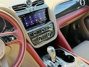 Bentley Bentayga S   Fab.- 11.2024   4.0 Benzina 559 Cp