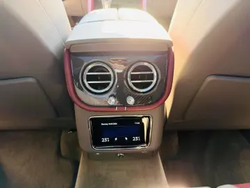 Bentley Bentayga S   Fab.- 11.2024   4.0 Benzina 559 Cp