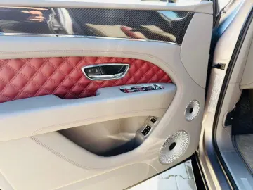 Bentley Bentayga S   Fab.- 11.2024   4.0 Benzina 559 Cp