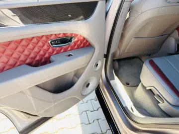 Bentley Bentayga S   Fab.- 11.2024   4.0 Benzina 559 Cp