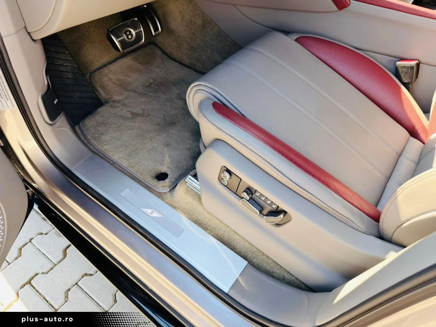 Bentley Bentayga S   Fab.- 11.2024   4.0 Benzina 559 Cp