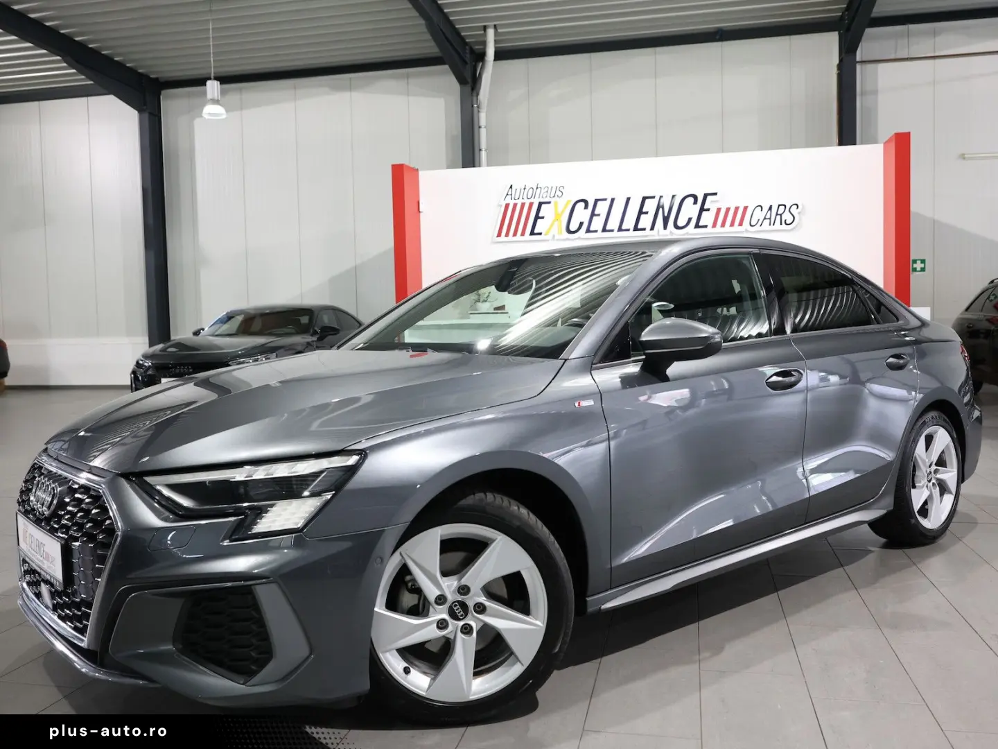 AUDI A3 LIMOUSINE 30 TFSI S-LINE MATRIX  VOLL-LEDER