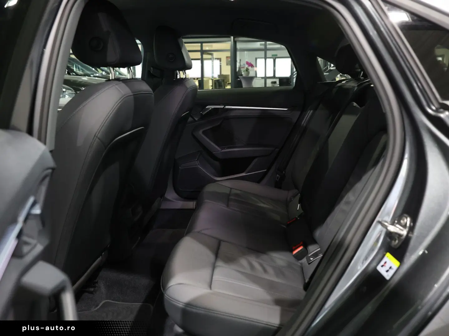 AUDI A3 LIMOUSINE 30 TFSI S-LINE MATRIX  VOLL-LEDER