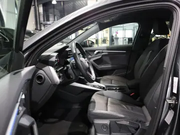 AUDI A3 LIMOUSINE 30 TFSI S-LINE MATRIX  VOLL-LEDER