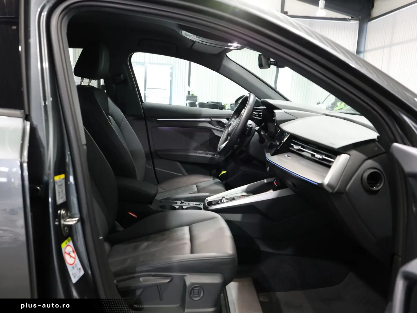 AUDI A3 LIMOUSINE 30 TFSI S-LINE MATRIX  VOLL-LEDER