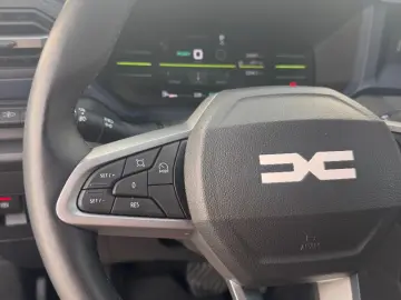 DACIA DUSTER 1.6 HEV 140 Journey