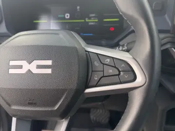 DACIA DUSTER 1.6 HEV 140 Journey