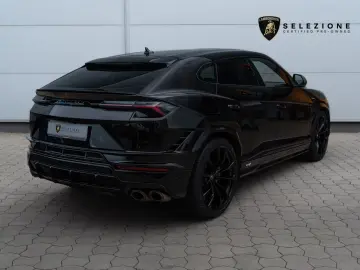 LAMBORGHINI Urus S