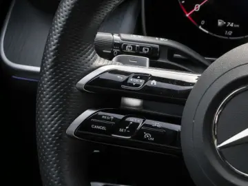 MERCEDES-BENZ GLC 300 4M AMG