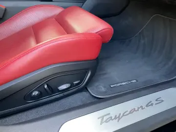 Porsche Taycan 4S