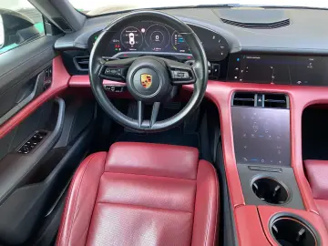 Porsche Taycan 4S