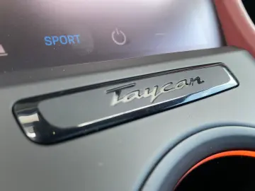 Porsche Taycan 4S