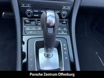 PORSCHE Boxster 718 El. Verdeck Navi Bose Bi-Xenon Sitzh