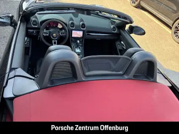 PORSCHE Boxster 718 El. Verdeck Navi Bose Bi-Xenon Sitzh