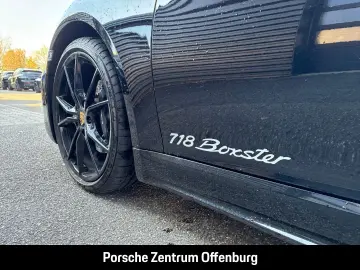 PORSCHE Boxster 718 El. Verdeck Navi Bose Bi-Xenon Sitzh
