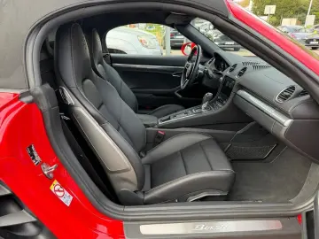 PORSCHE Boxster 718 PASM 10mm Tieferlegung  Sportsitze