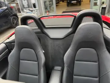 PORSCHE Boxster 718 PASM 10mm Tieferlegung  Sportsitze