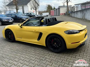 PORSCHE 718 Boxster GTS 4.0 PDK SportDesign BOSE 18Wege