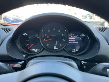 PORSCHE 718 Cayman T 220KW Automatik