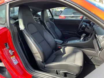 PORSCHE 718 Cayman T 220KW Automatik