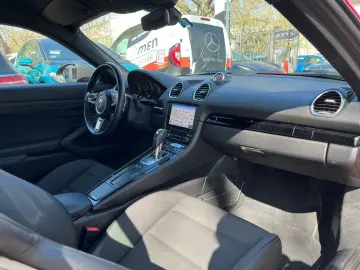 PORSCHE 718 Cayman T 220KW Automatik