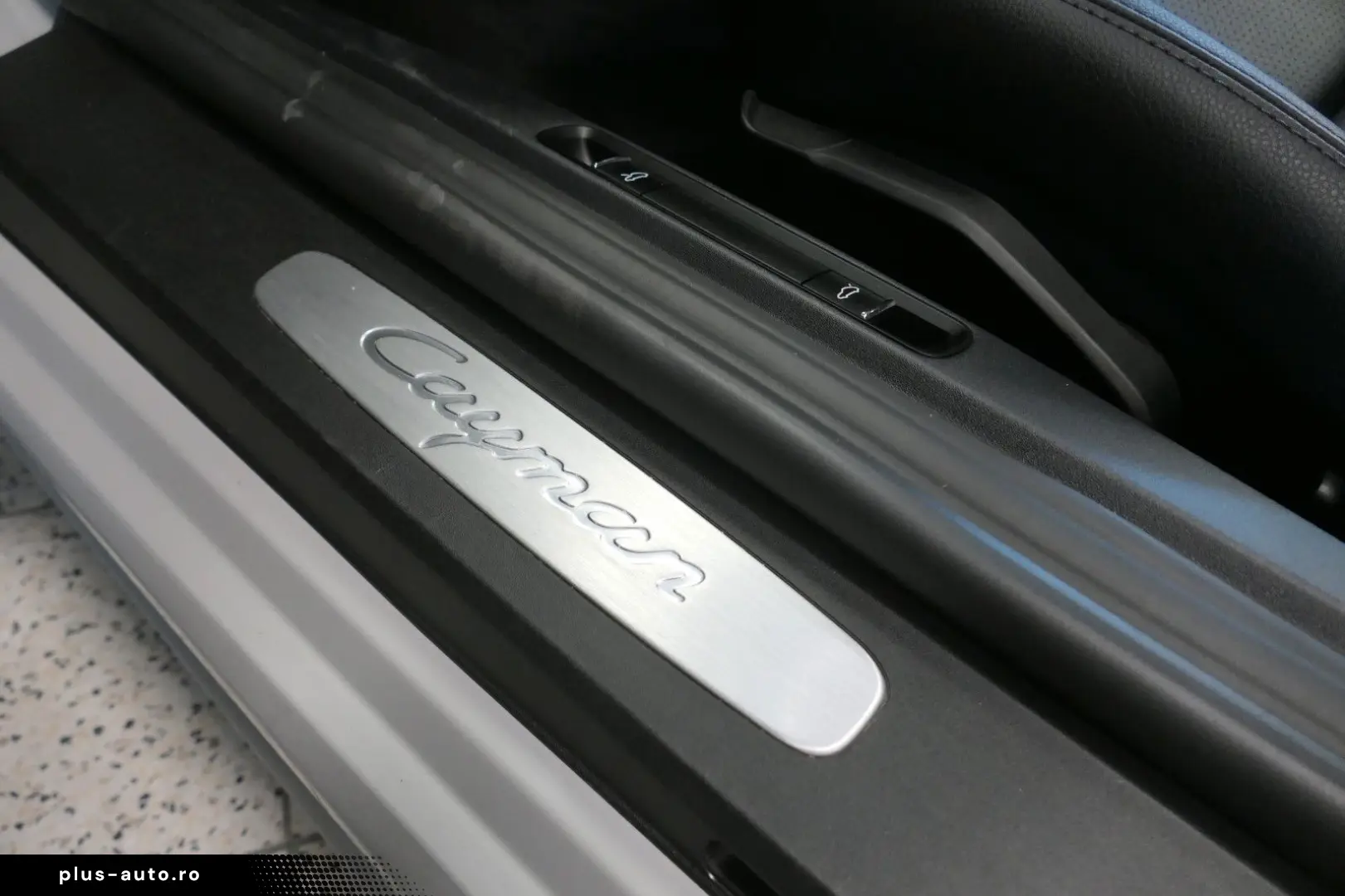 PORSCHE Cayman 718 SportChrono Leder Scheckheft - MwSt