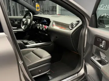 Mercedes Benz GLA 250 4Matic First Edition Pano R20 Burm