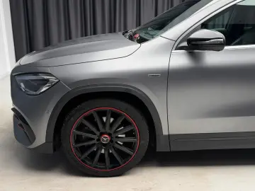 Mercedes Benz GLA 250 4Matic First Edition Pano R20 Burm