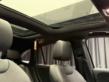 Mercedes Benz GLA 250 4Matic First Edition Pano R20 Burm