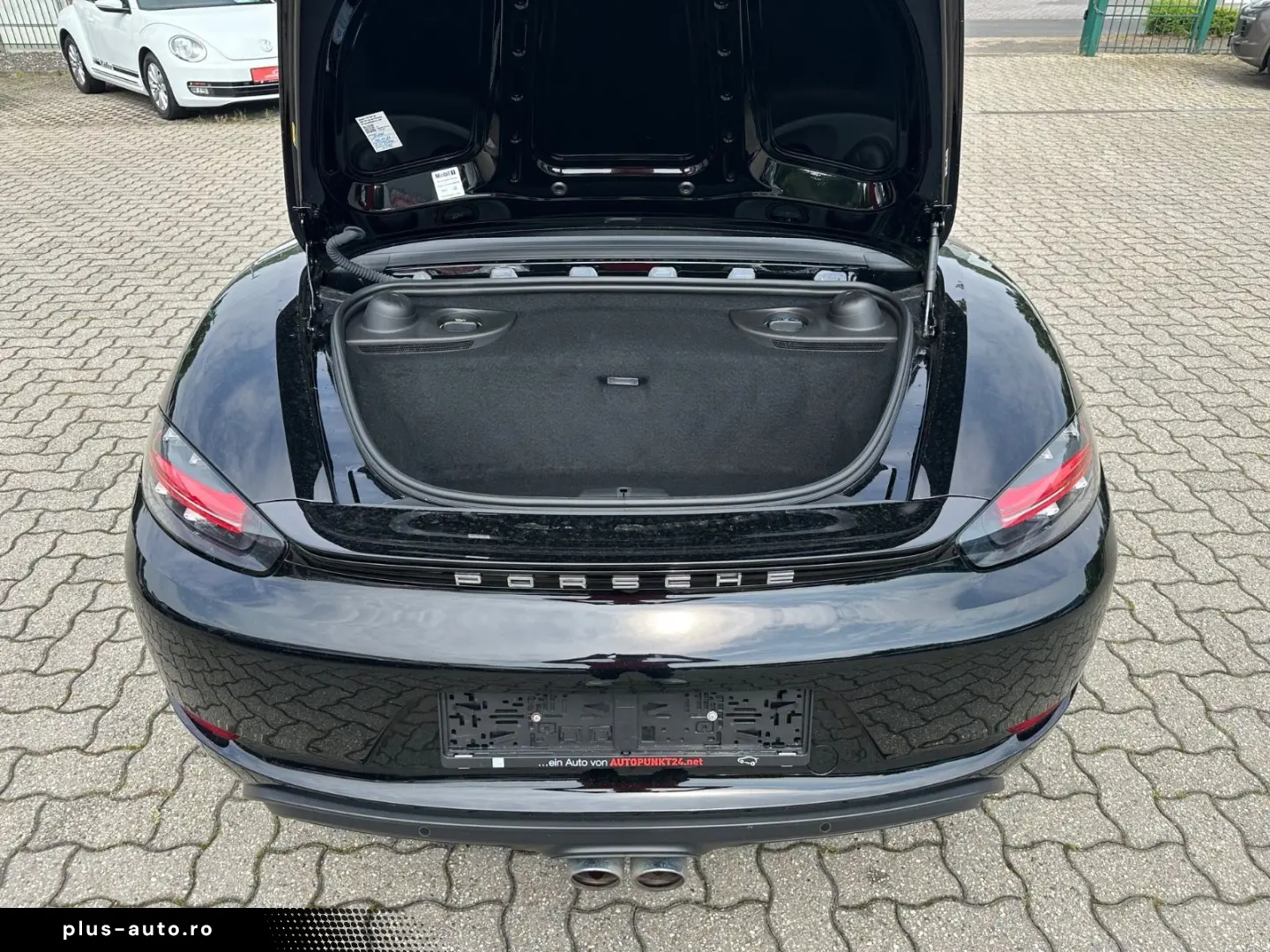 PORSCHE Boxster 718 2.HAND Nav KAM CarPlay PDLS Leder