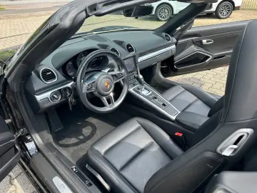 PORSCHE Boxster 718 2.HAND Nav KAM CarPlay PDLS Leder