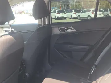 Kia Sportage 1.6 T-GDI 7DCT HP 4x2 MHEV Urban