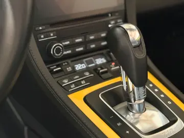 PORSCHE 718 Boxster PDK  SAGA 20 ZOLL RFK BOSE