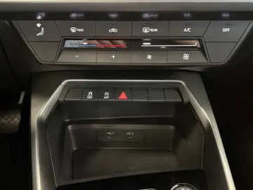 AUDI A3 35 TFSI dig.cockpit LED 1.hand