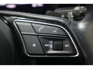 AUDI A3 Limousine 35 TFSI S line LED ACC