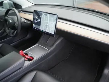 TESLA Model 3 Performance  Mwst. ausweisbar HU neu