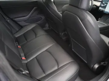 TESLA Model 3 Performance  Mwst. ausweisbar HU neu