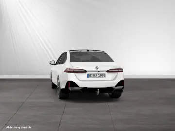 BMW 520d xDrive M Sport AHK Pano 20 LMR Autobahnass.