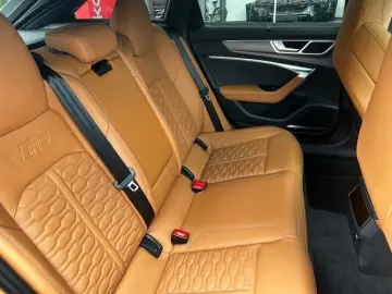 AUDI RS6 Performance Black-Cognac Full-Full AHK STDHZ