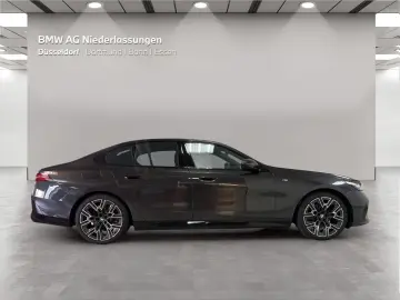 BMW 520d xDrive Limousine M Sport Standheizung LED