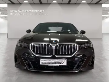 BMW 520d xDrive Limousine M Sport Standheizung LED