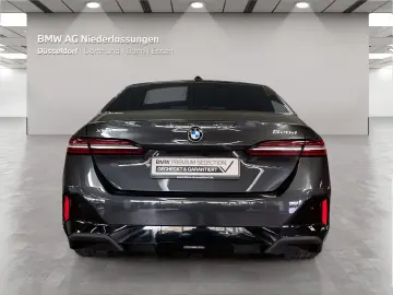 BMW 520d xDrive Limousine M Sport Standheizung LED